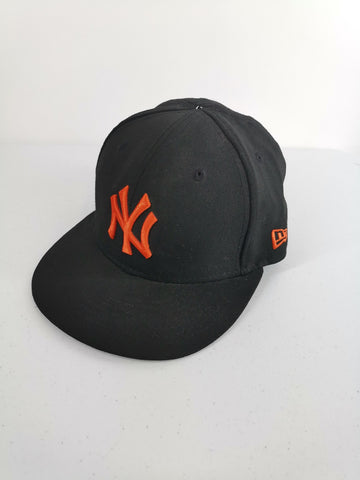 Gorra Negra NY YANKEES / Size 7 (55.8 cm)