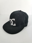 Gorra Negra DC / Size 7 1/8 (56.8 cm)